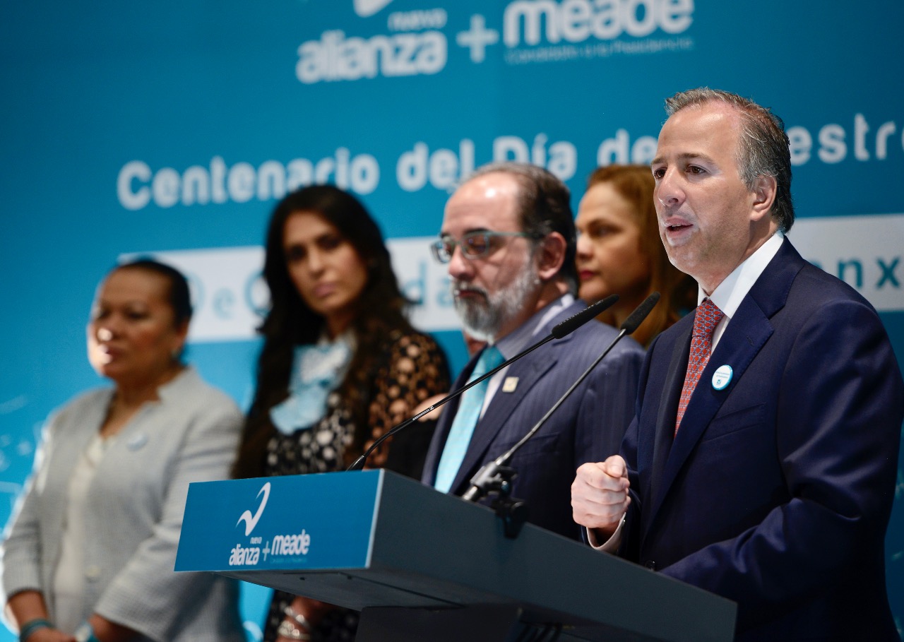 Reconoceré a los maestros con ingresos dignos: José Antonio Meade